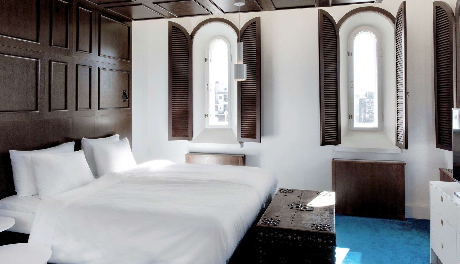 Radisson Blu Plaza Hotel — rooms