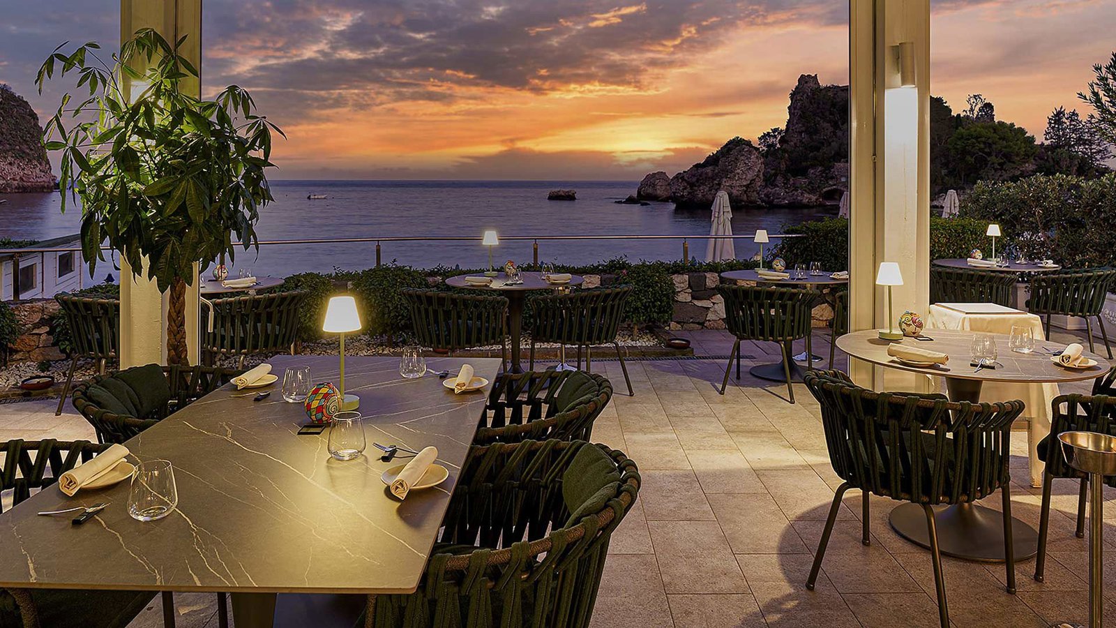 La Plage Resort, eat & drink