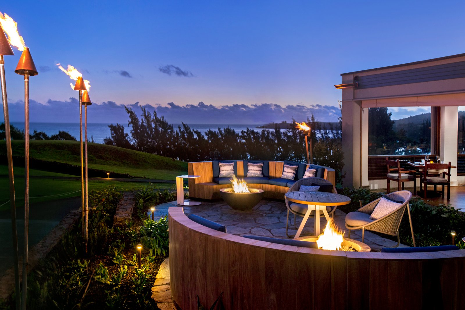 The Ritz-Carlton Maui, Kapalua, the banyan tree