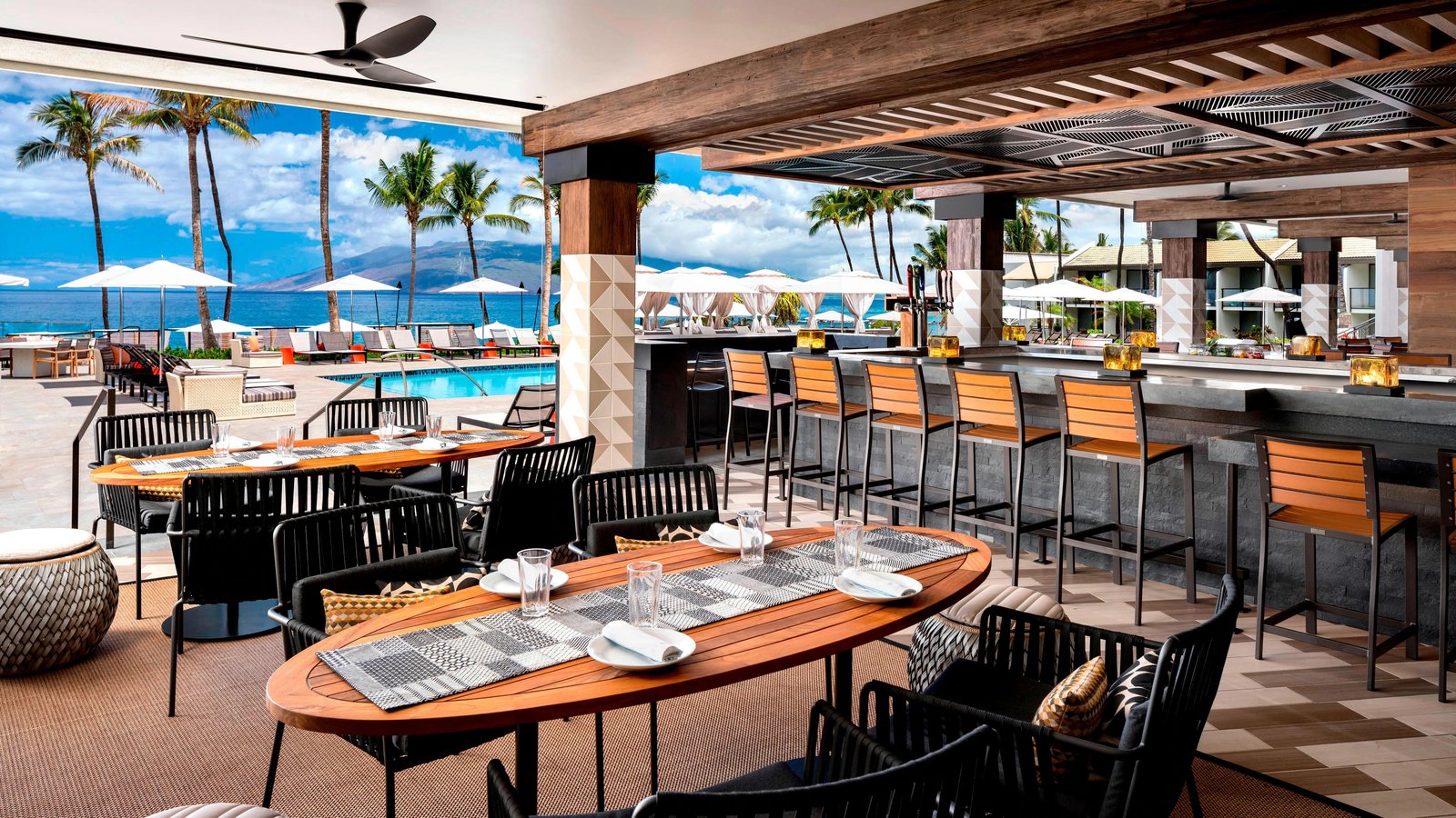 Wailea Beach Resort - Marriott, Maui, at the table