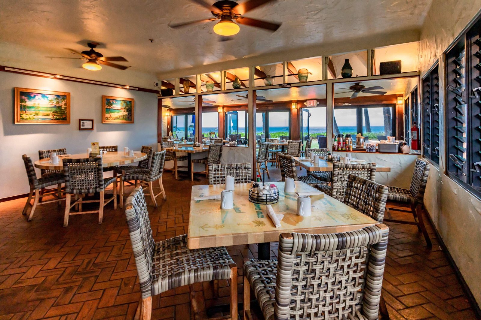 OUTRIGGER Kāʻanapali Beach Resort, eat & drink