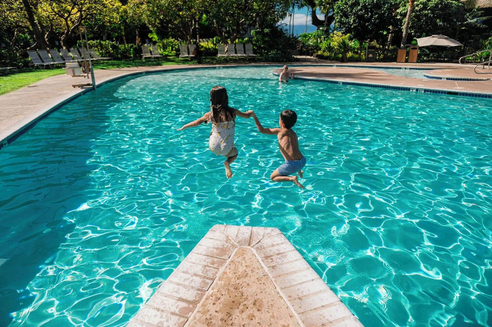 Outrigger Kāʻanapali Beach Resort, the pool