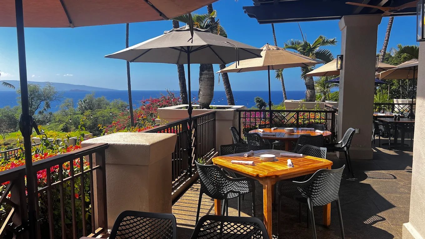OUTRIGGER Kāʻanapali Beach Resort, vibe