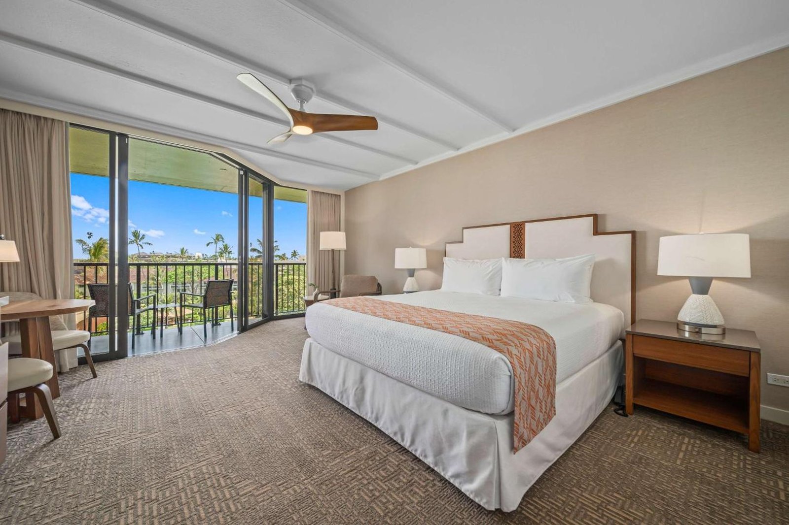 OUTRIGGER Kāʻanapali Beach Resort, rooms