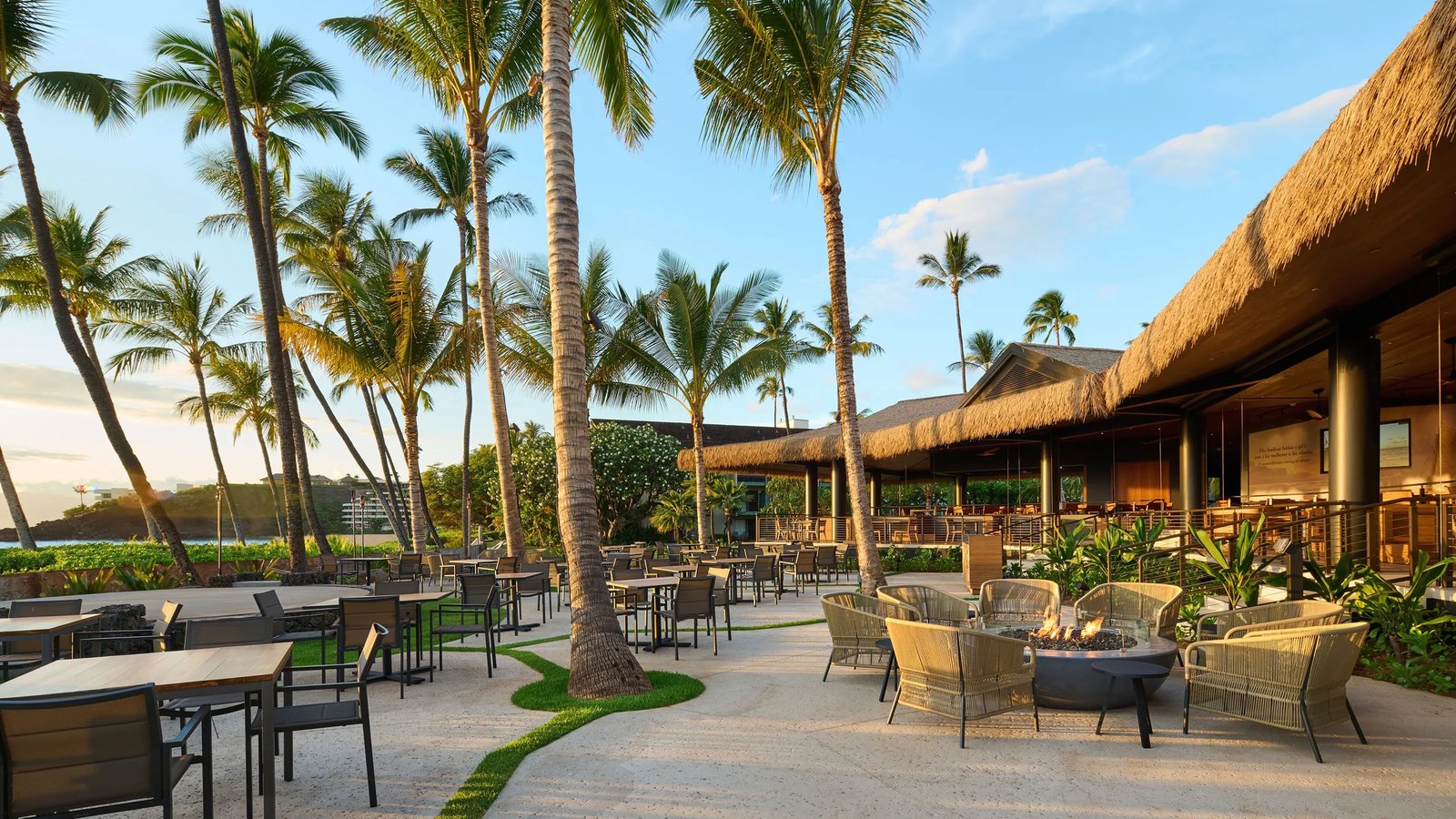OUTRIGGER Kāʻanapali Beach Resort, vibe