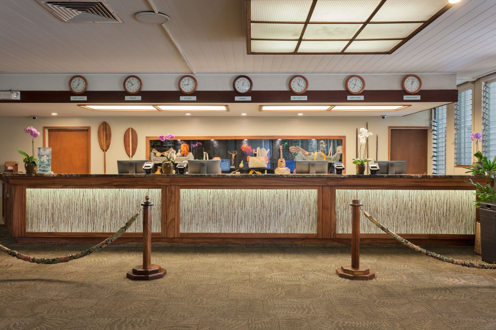 OUTRIGGER Kāʻanapali Beach Resort, eat & drink
