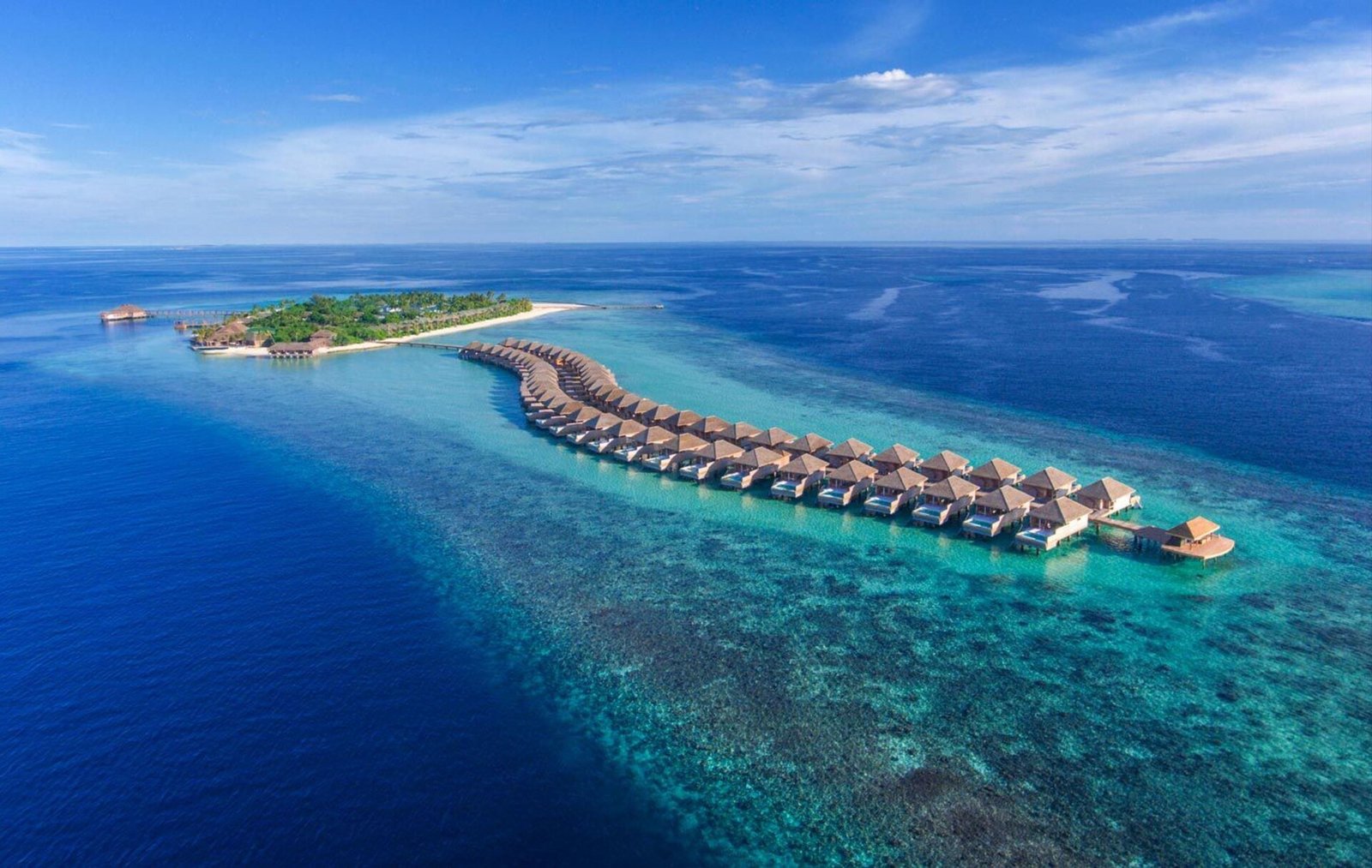 Hurawalhi Island Resort, backstory