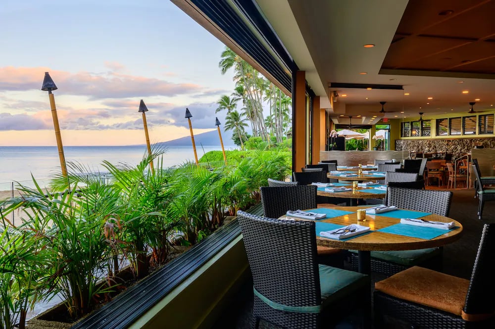 Napili Kai Beach Resort, sea house restaurant