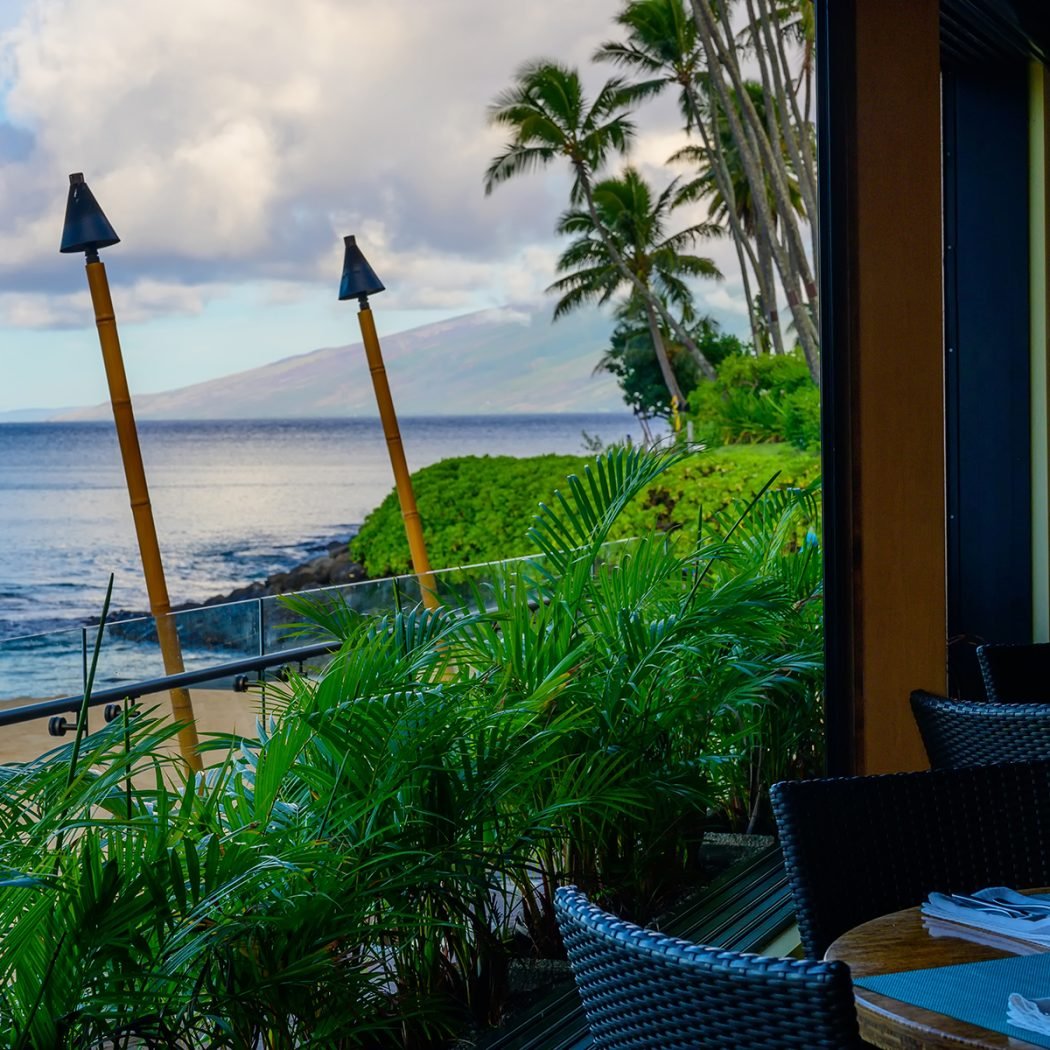 Napili Kai Beach Resort, sea house restaurant