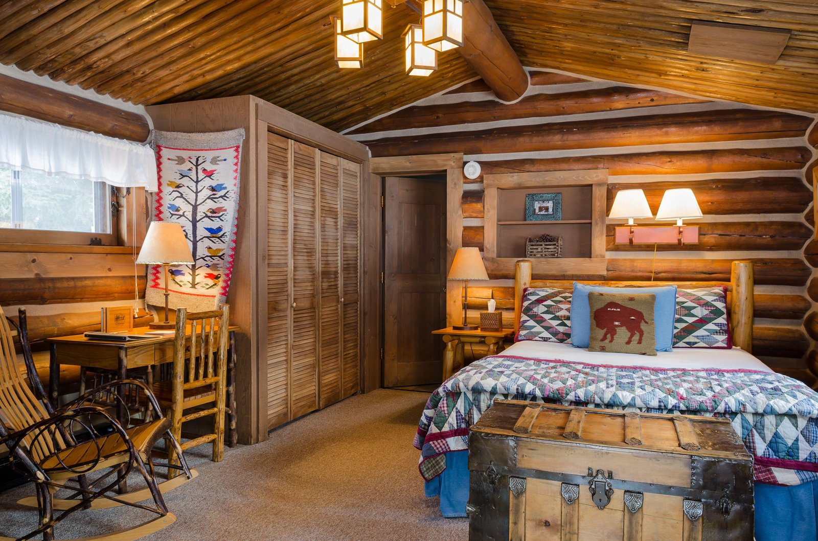 Lone Mountain Ranch, rooms