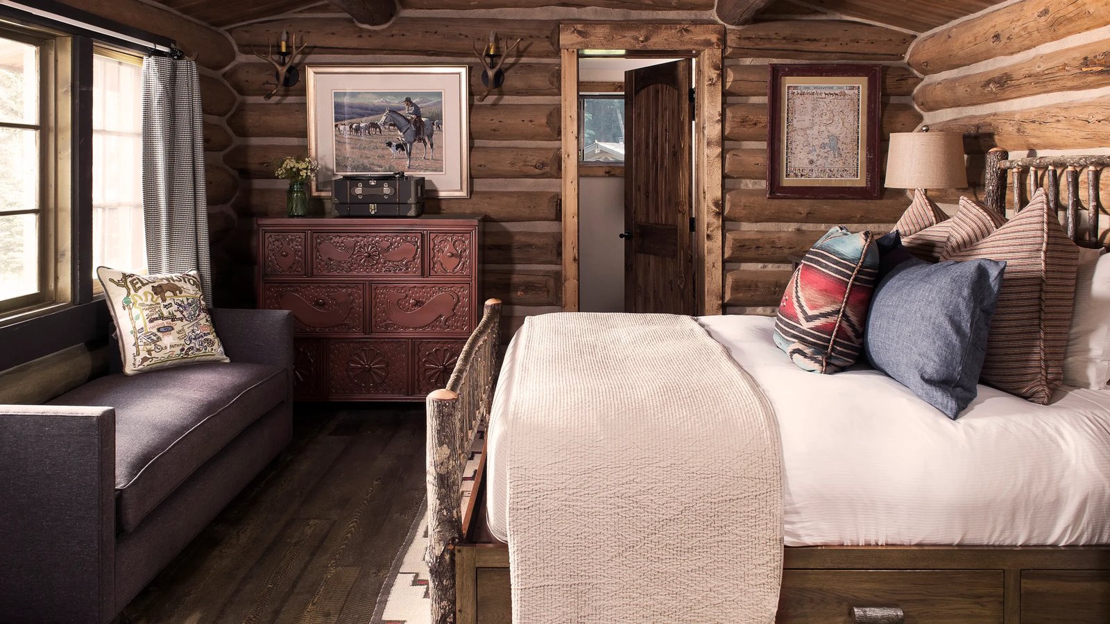 Lone Mountain Ranch, rooms