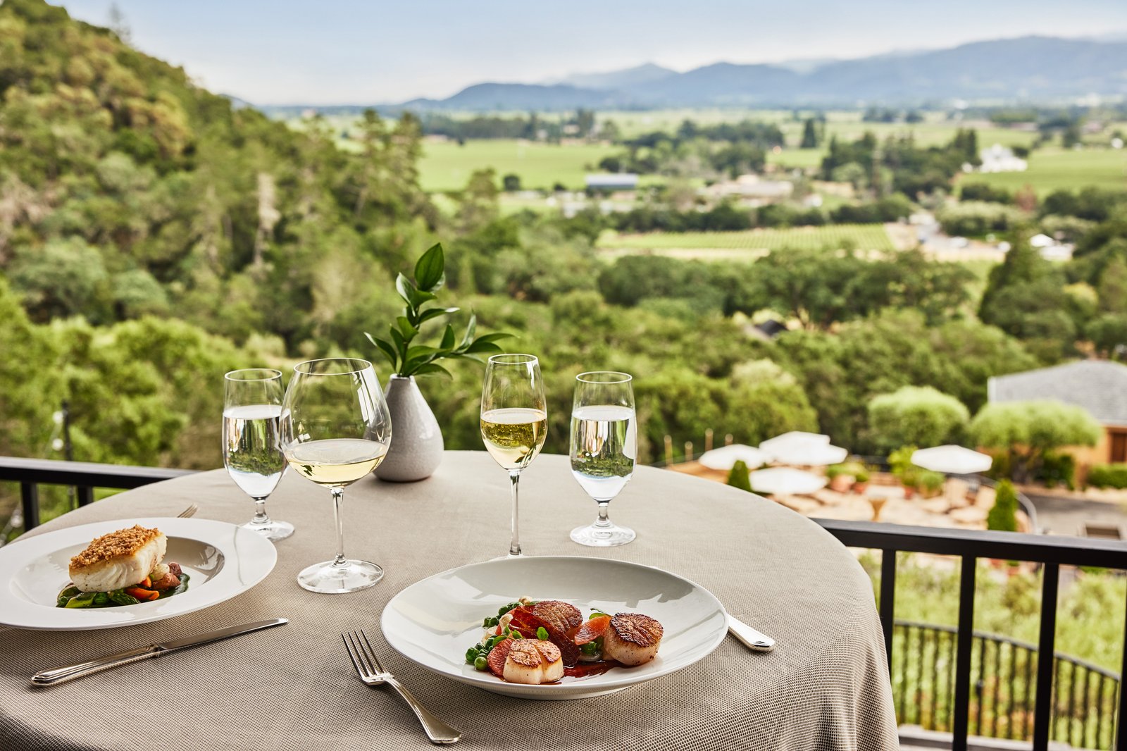 Auberge du Soleil, vibe