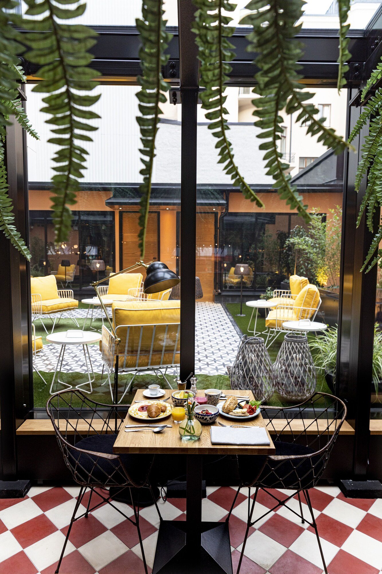 Hotel U14, version eatery & garden
