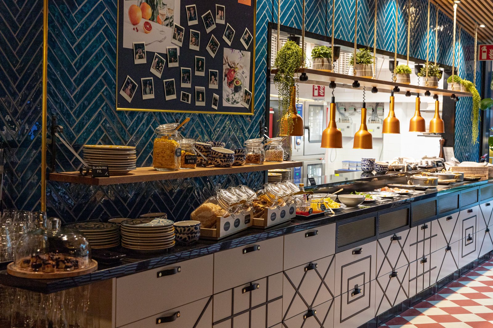 Hotel U14, version eatery & garden