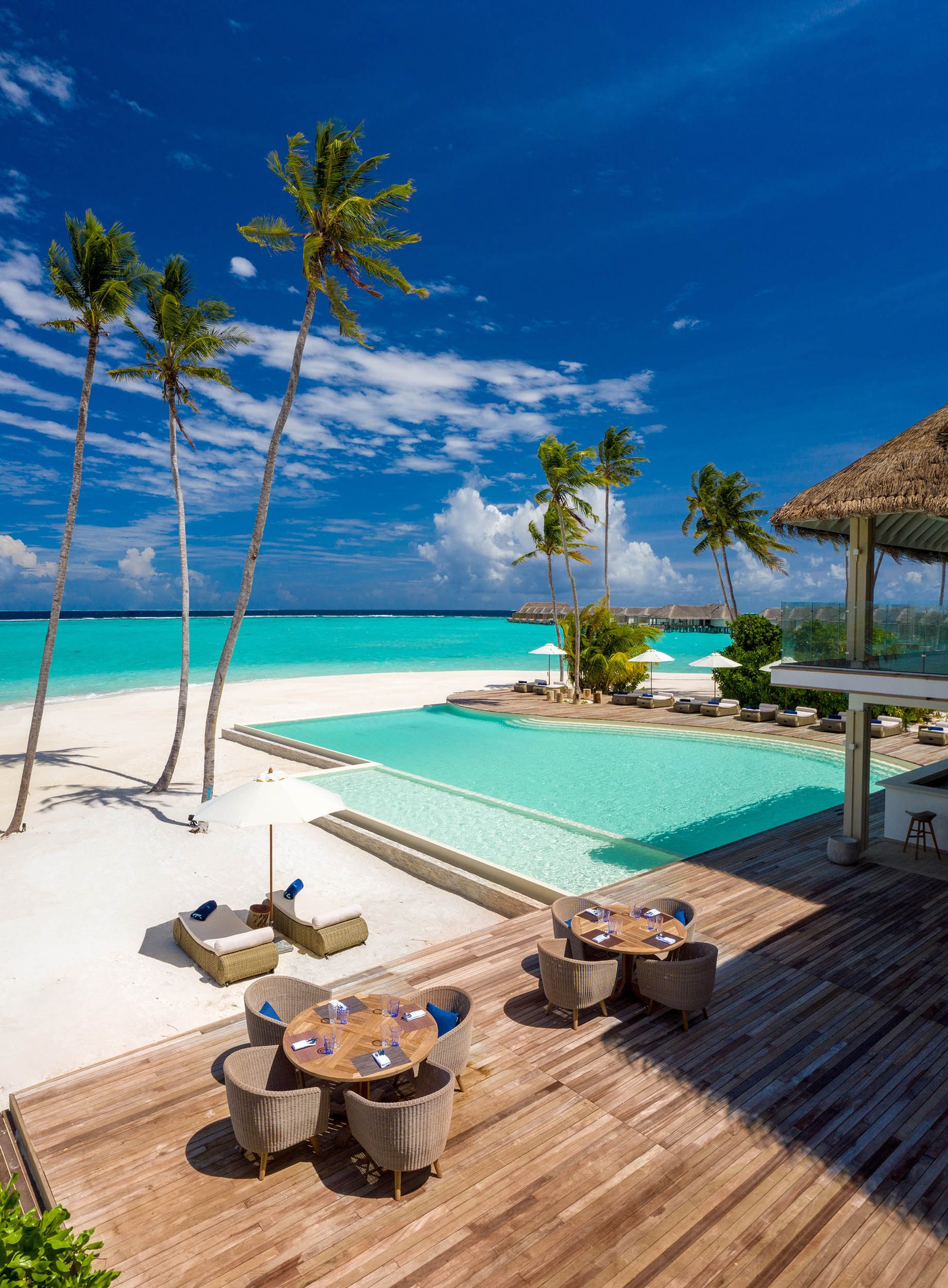 Baglioni Maldives, the pool
