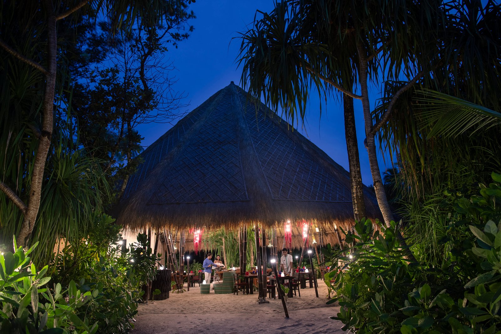 Emerald Maldives Resort & Spa, at the table