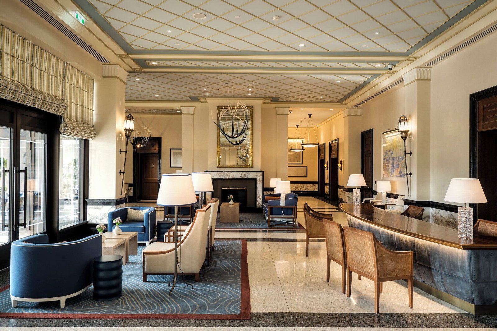 Regent Porto Montenegro, vibe
