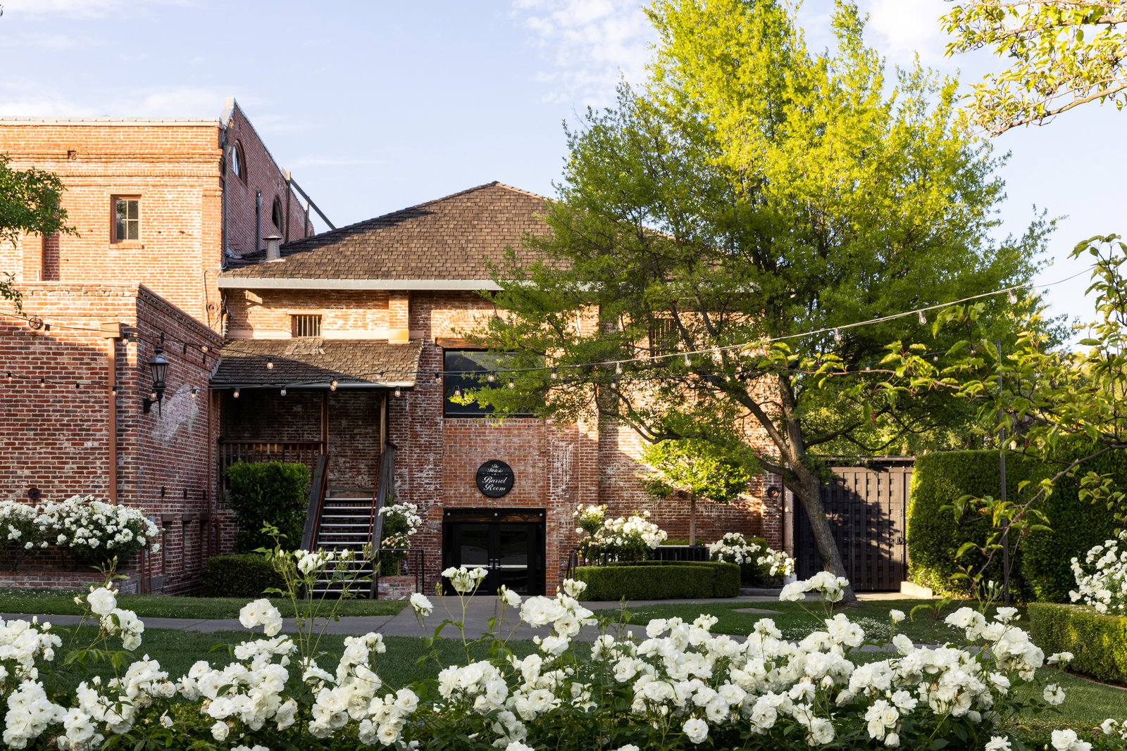 The Estate Yountville, vibe