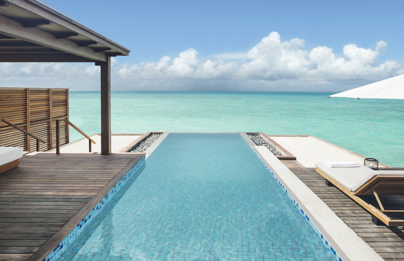 Sirru Fen Fushi Private Lagoon Resort, the pool