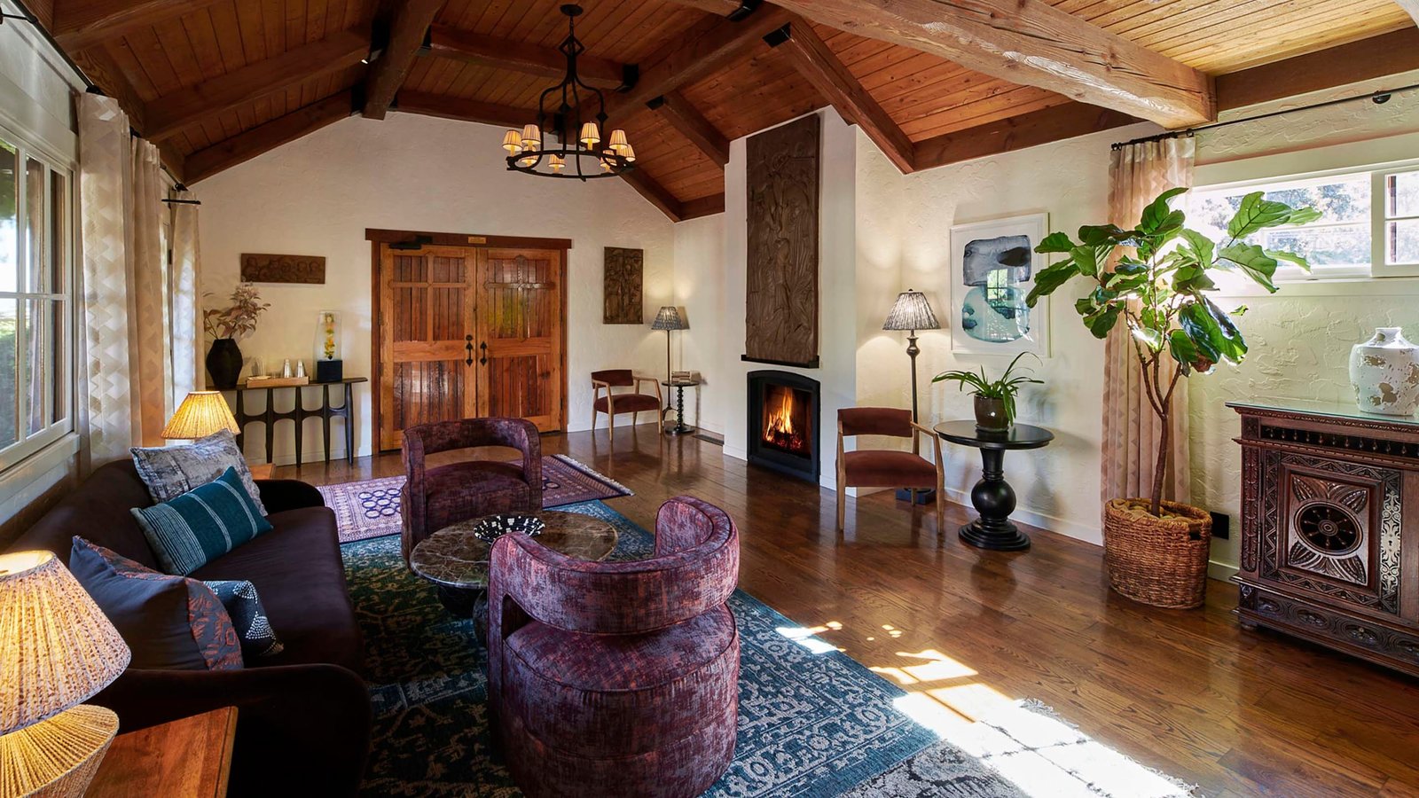 Rancho Caymus Inn, eat & drink