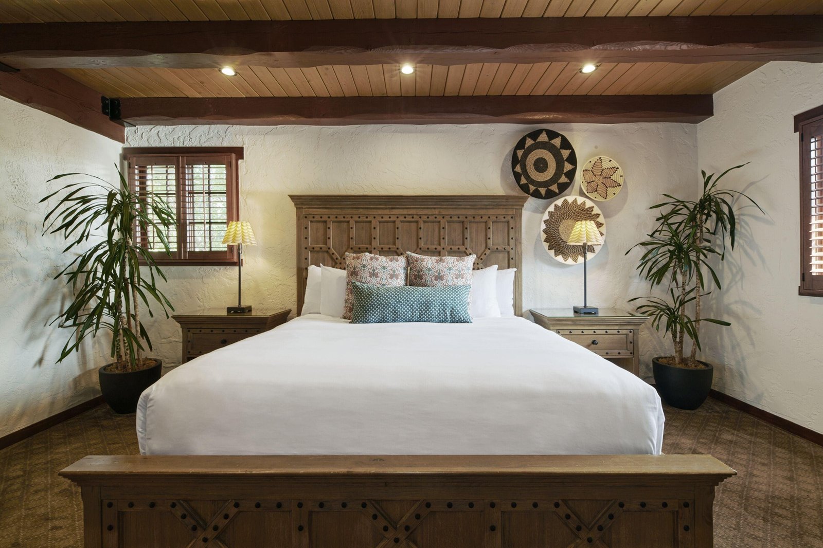 Rancho Caymus Inn, rooms