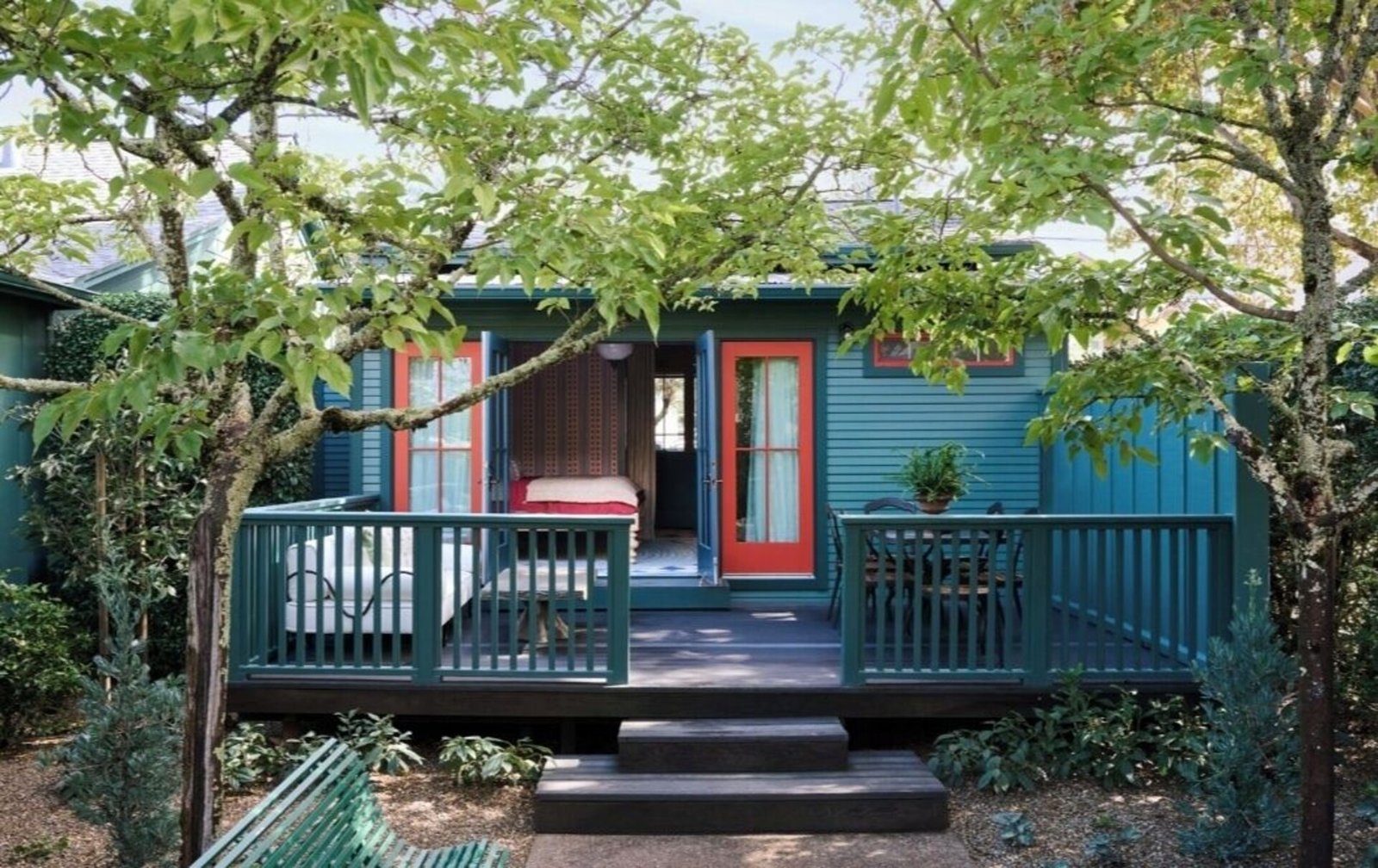 Cottages at Little Saint, vibe