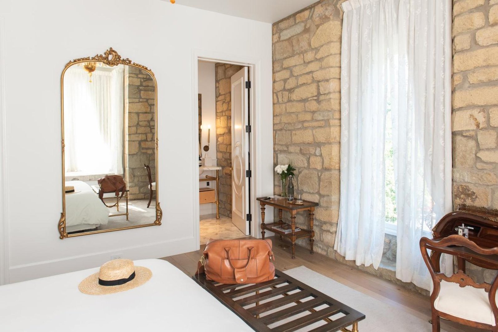 The Francis House, rooms