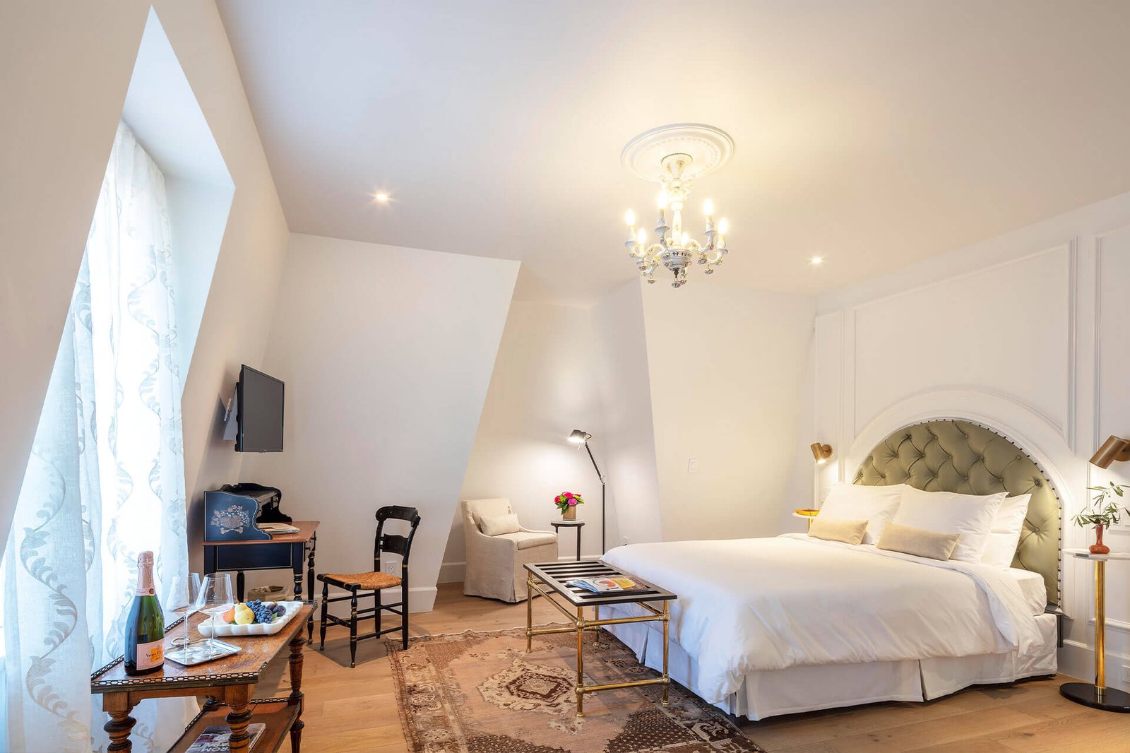 The Francis House, rooms