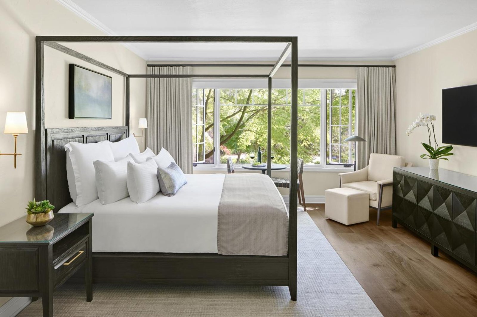 Milliken Creek Inn, rooms