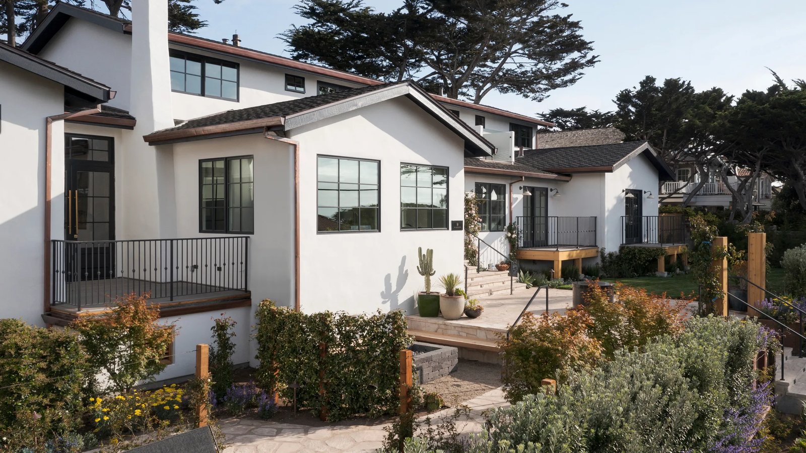 Villa Mara Carmel, backstory