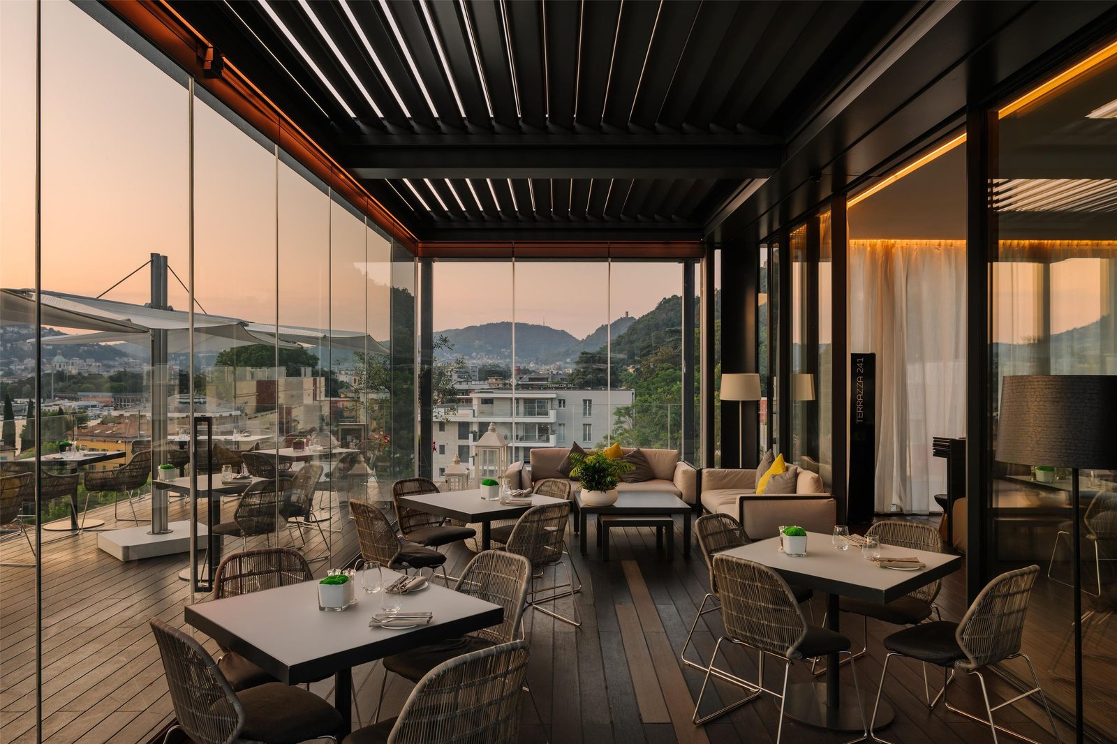 Hilton Lake Como, at the table