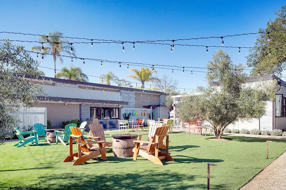 Dr. Wilkinson's Backyard Resort & Mineral Springs, vibe