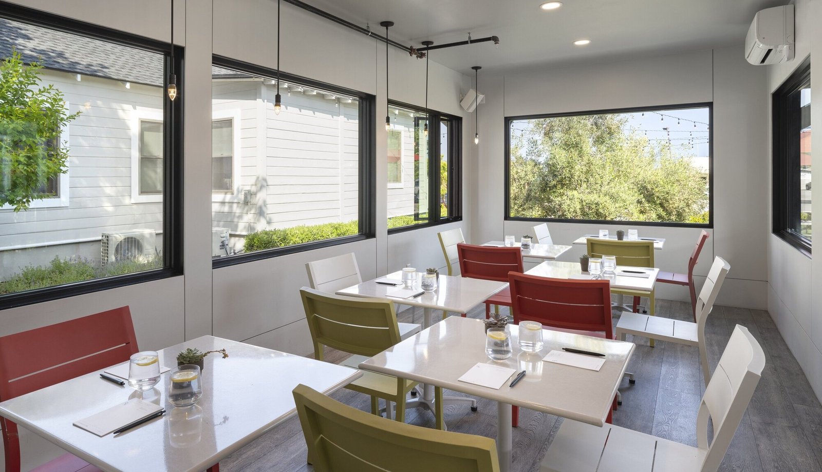 Dr. Wilkinson's Backyard Resort & Mineral Springs, eat & drink