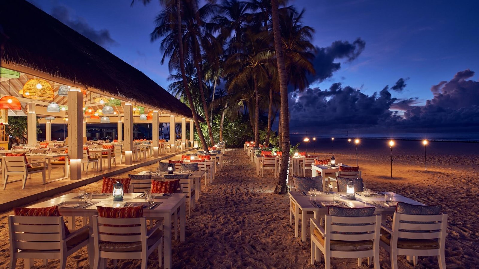 Seaside Resort Finolhu, eat & drink