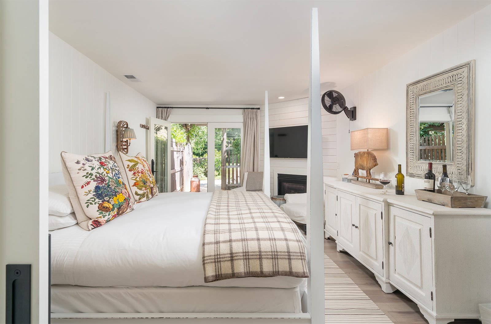 Farmhouse Inn, rooms