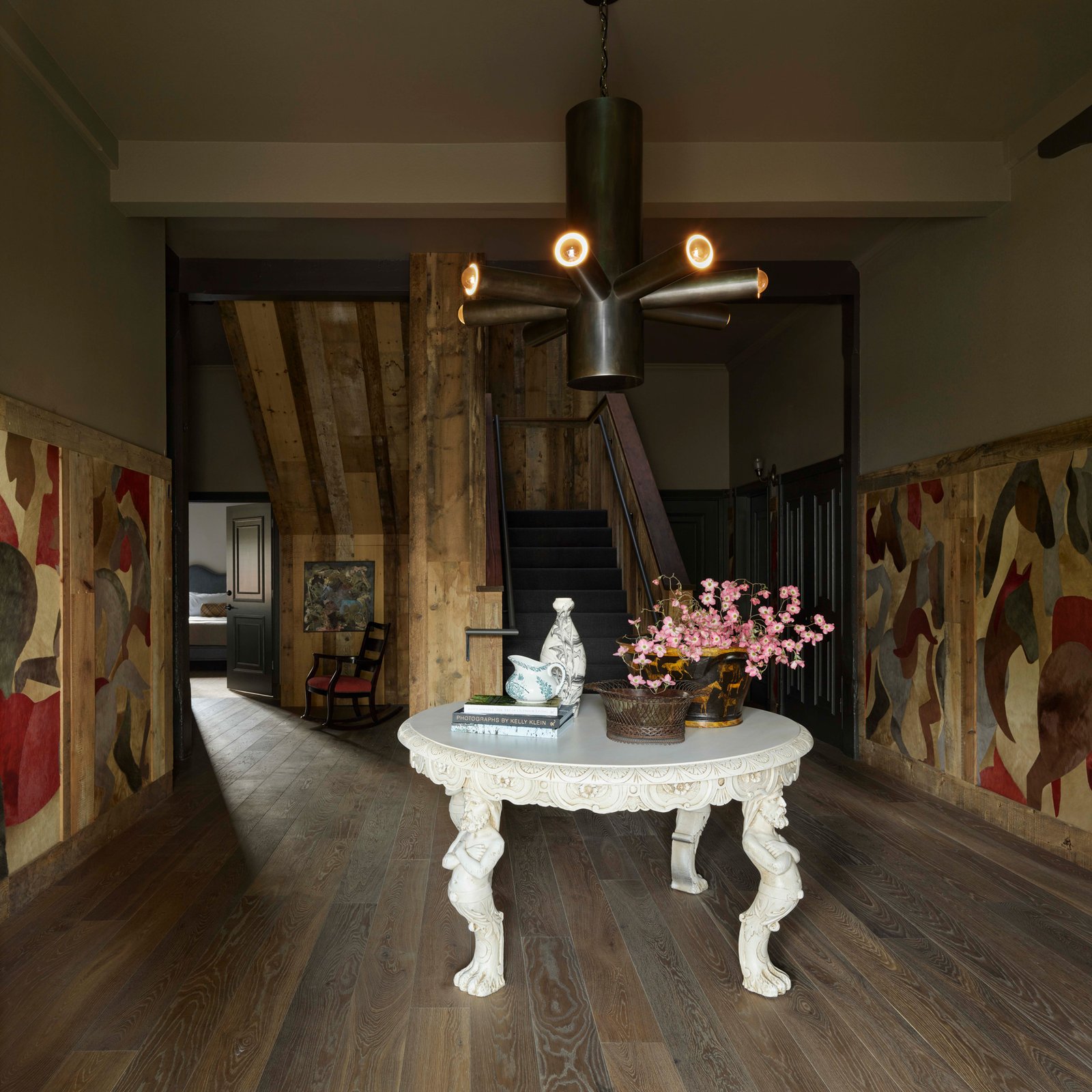 The Madrona, vibe