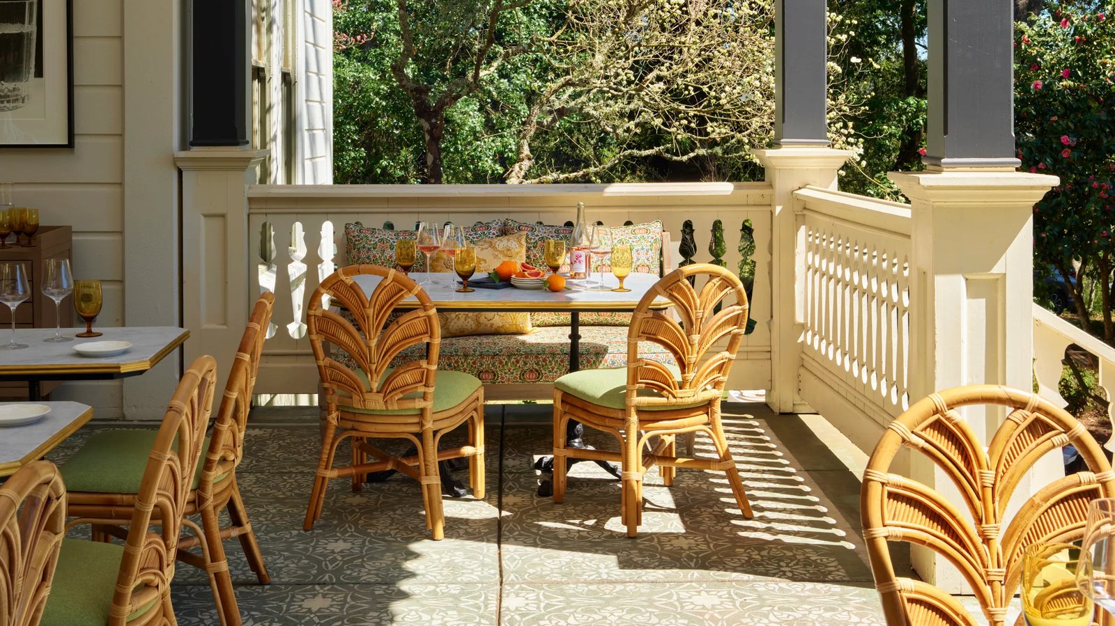 The Madrona, vibe