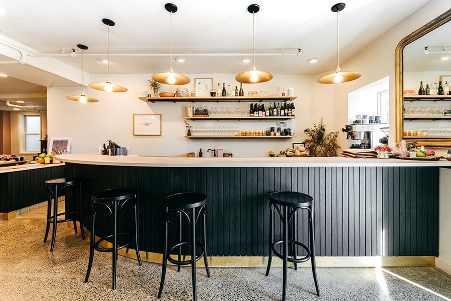MacArthur Place, eat & drink