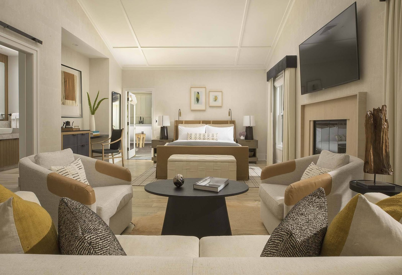 MacArthur Place, rooms
