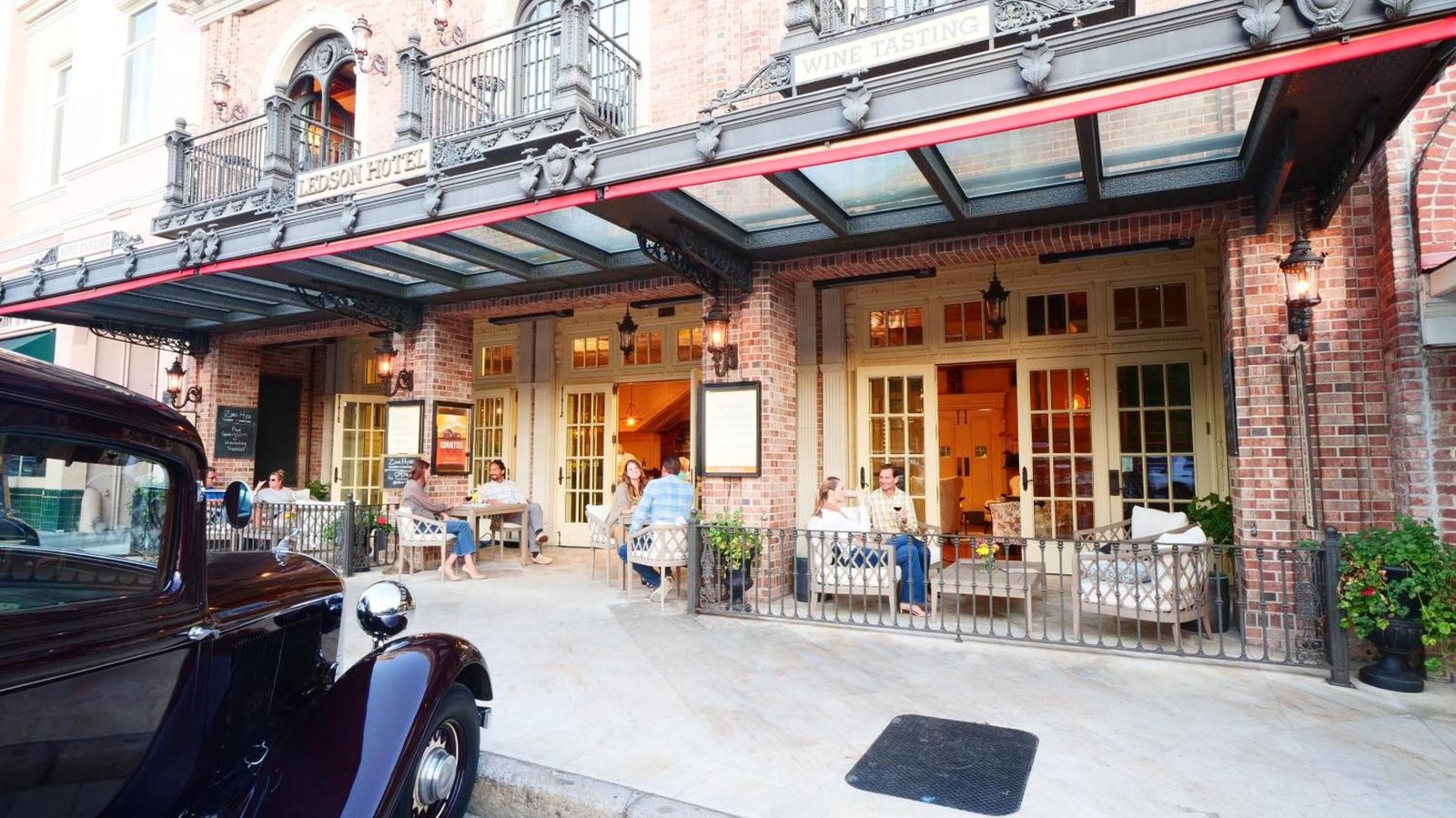 Ledson Hotel, eat & drink