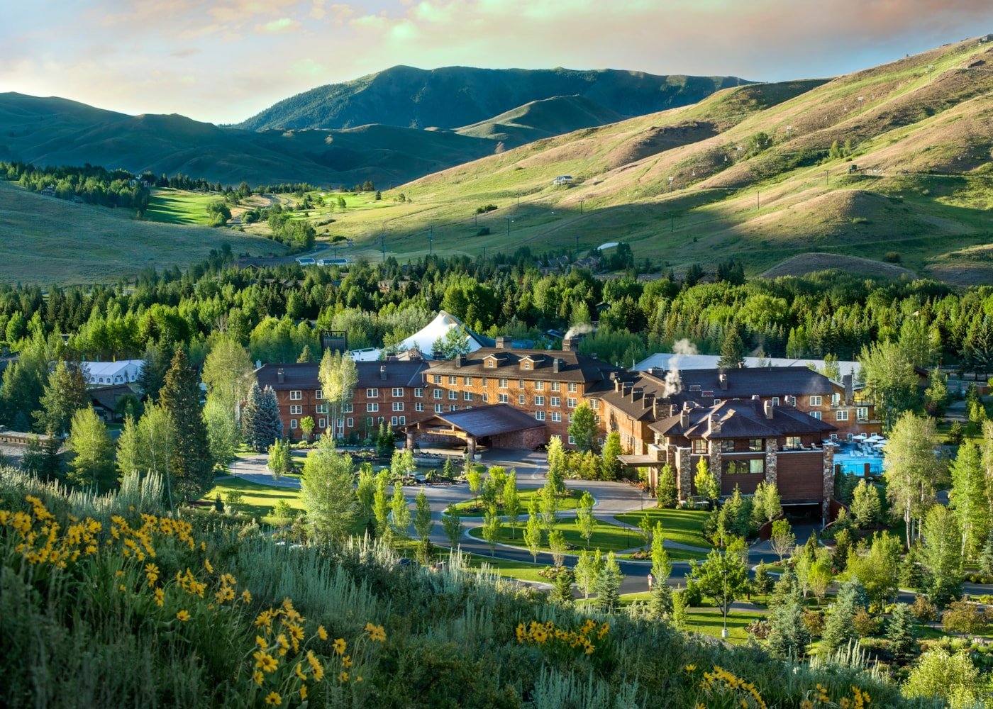 Sun Valley Lodge, backstory
