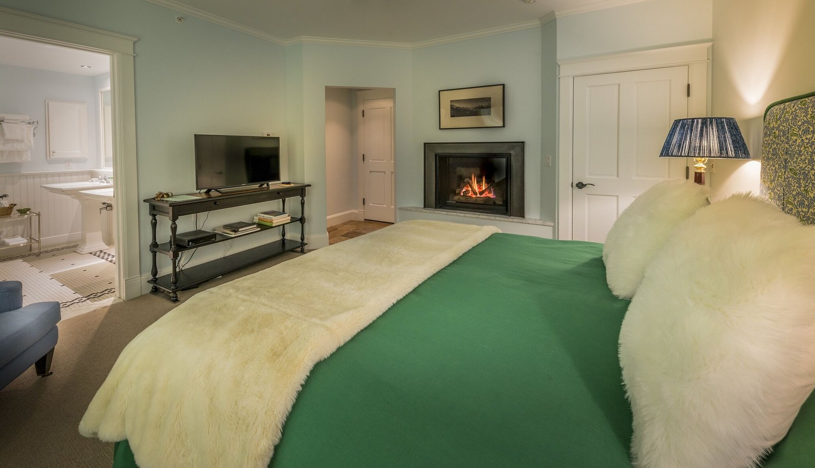 Dunton Town House, rooms