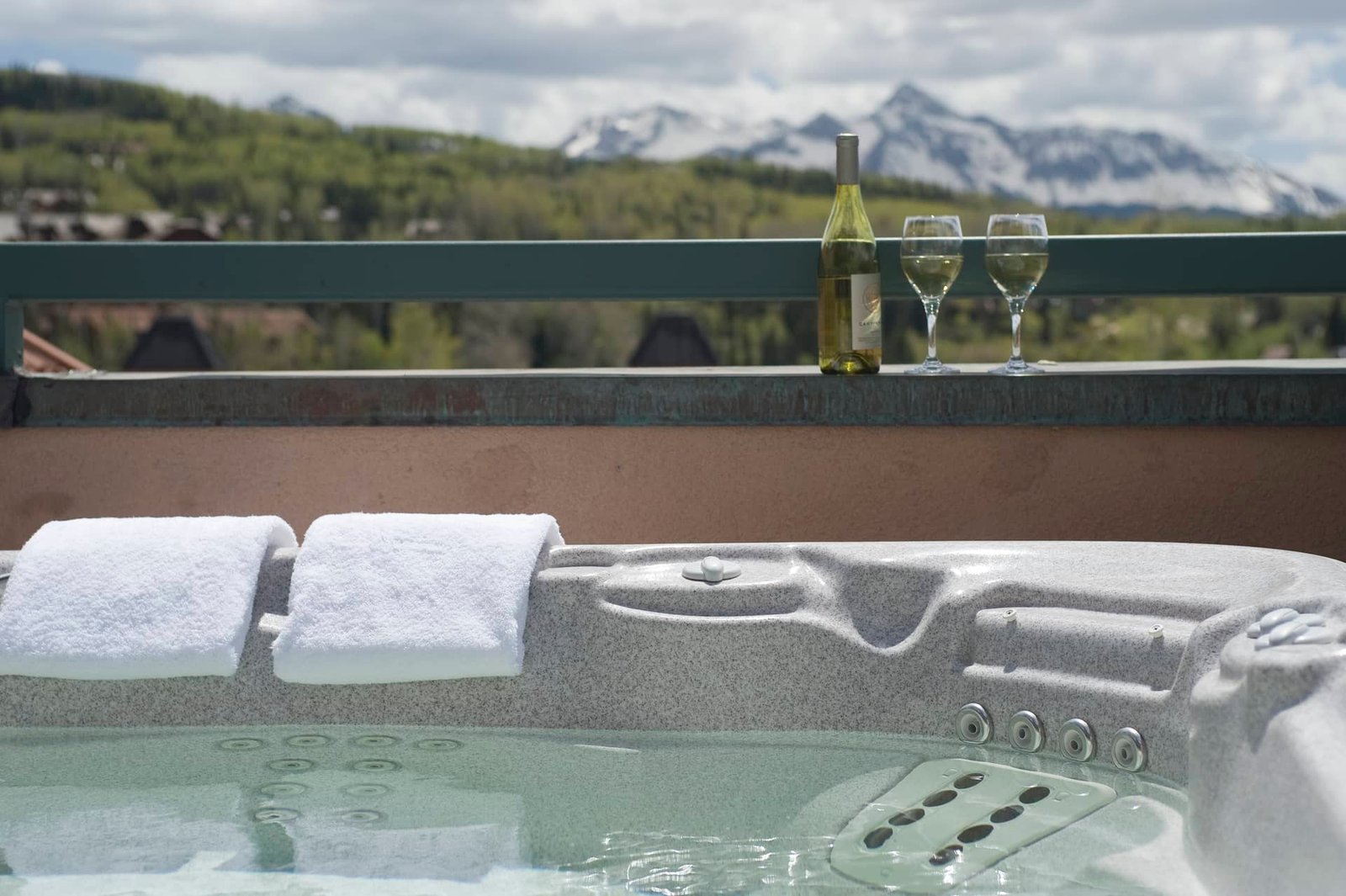 Inn at Lost Creek, the spa