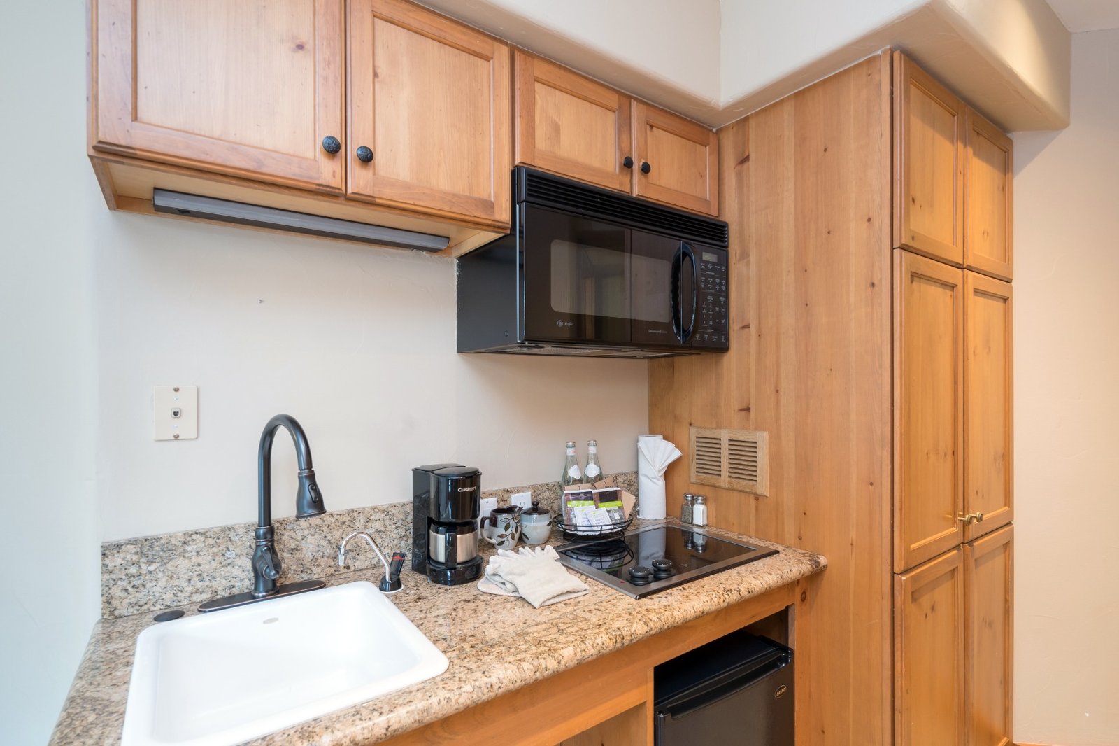 Inn at Lost Creek, rooms