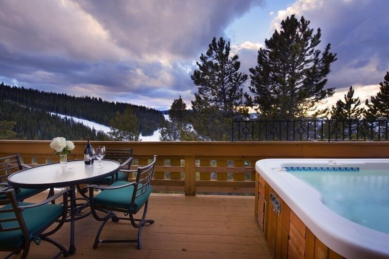 The Arrabelle at Vail Square, the spa