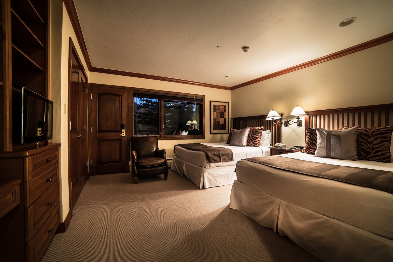 Manor Vail Lodge, rooms