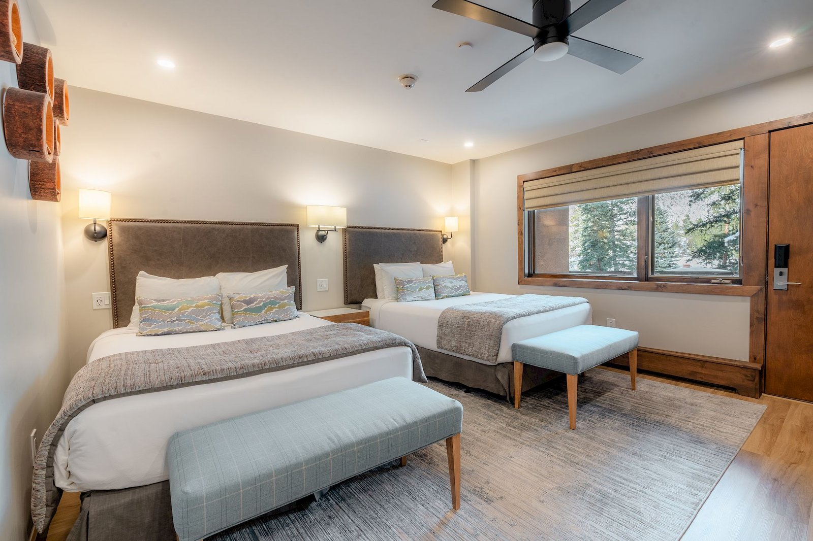 Manor Vail Lodge, rooms