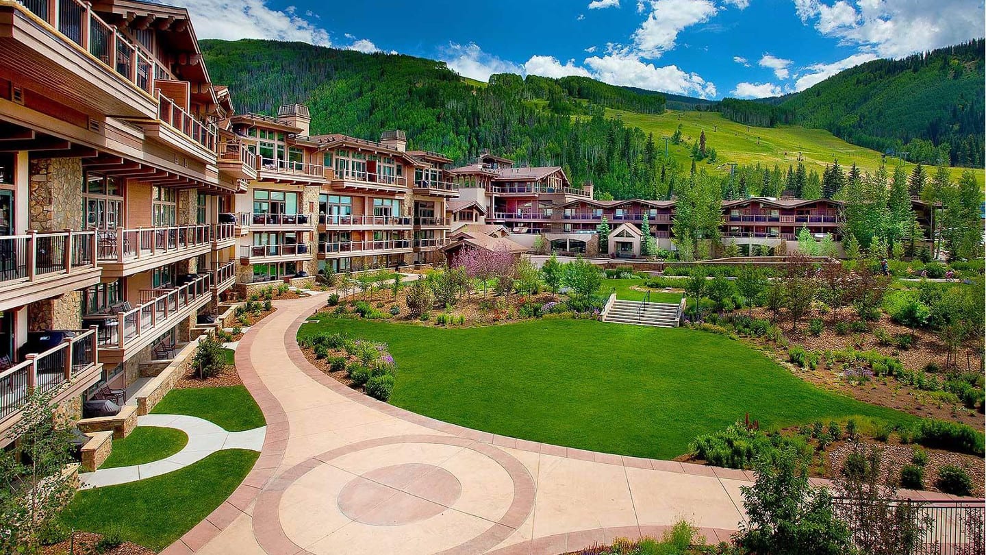 Manor Vail Lodge, vibe