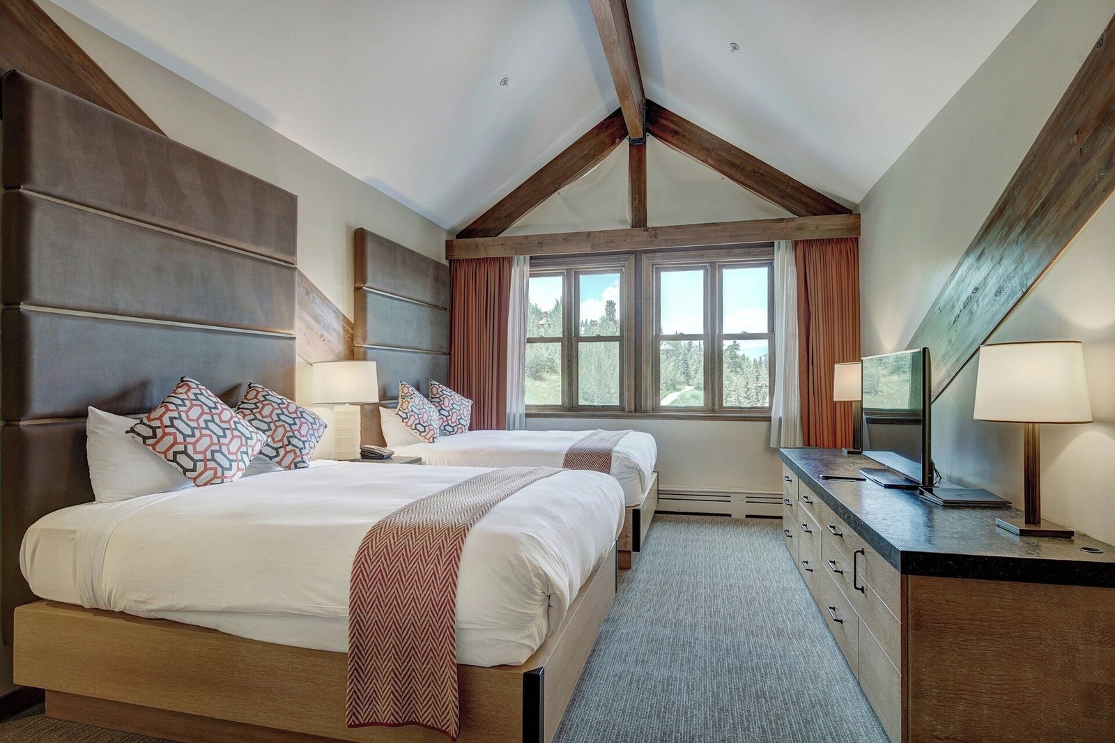The Osprey, rooms