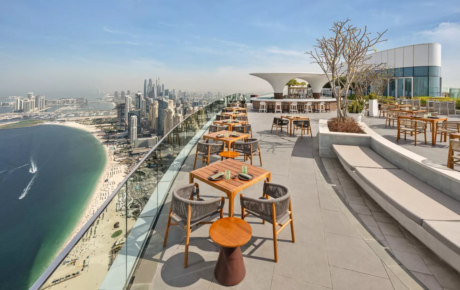 Address Beach Resort, eat & drink